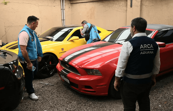Desbaratan una banda que contrabandeaba autos de lujo para alquilarlos a&nbsp;artistas