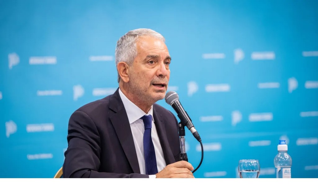 Julio Alak asume la conducción del PJ de La Plata y busca reorganizar el peronismo&nbsp;local