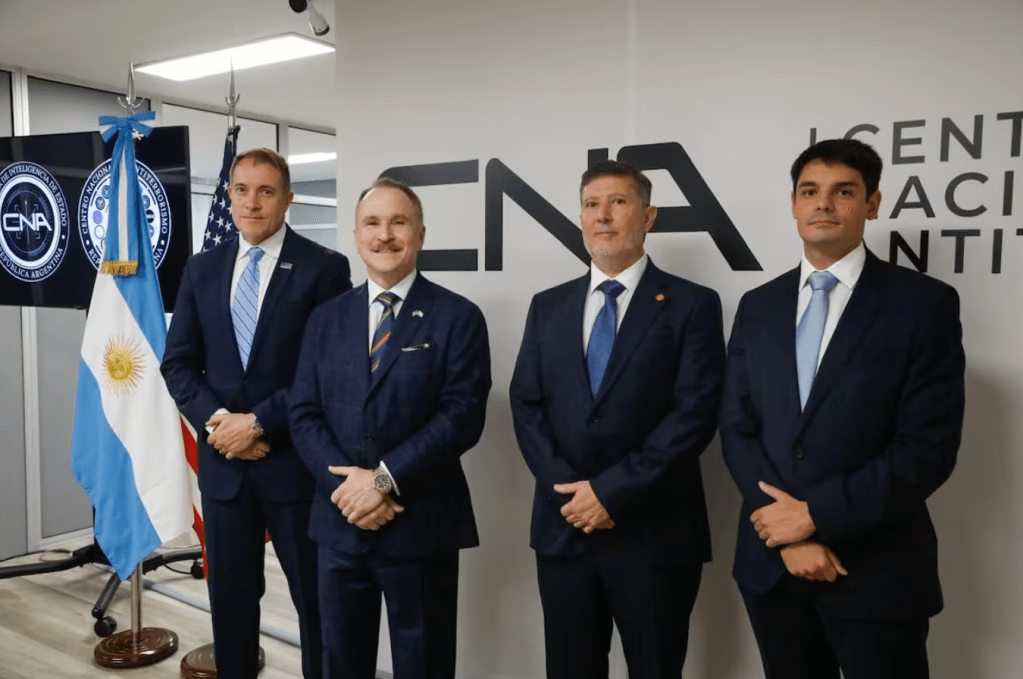 Estados Unidos fortalece su alianza con la SIDE y pone al nuevo centro antiterrorista argentino como ejemplo&nbsp;regional