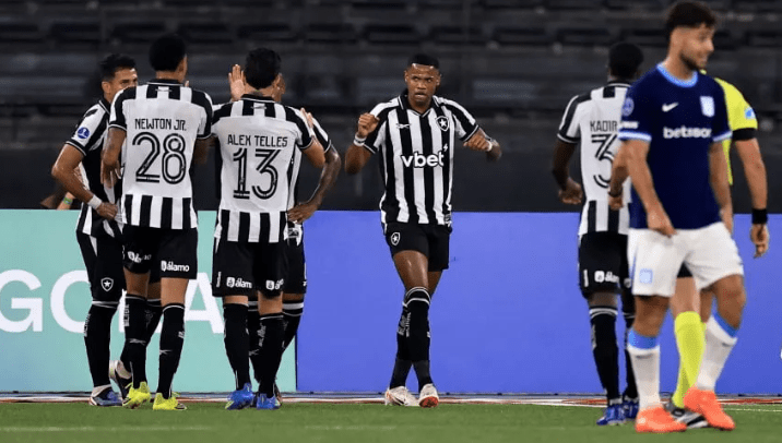 Racing perdió ante Botafogo y complicó su continuidad en la Copa&nbsp;Sudamericana